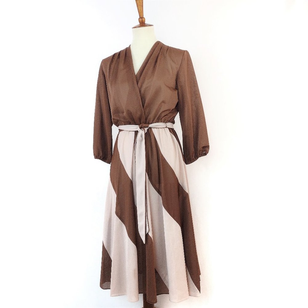 Vintage 60s 70s Brown Full Skirt Fit and Flare Midi Dress S/M